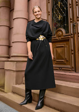 ZANE - Midikleid mit Wasserfallausschnitt